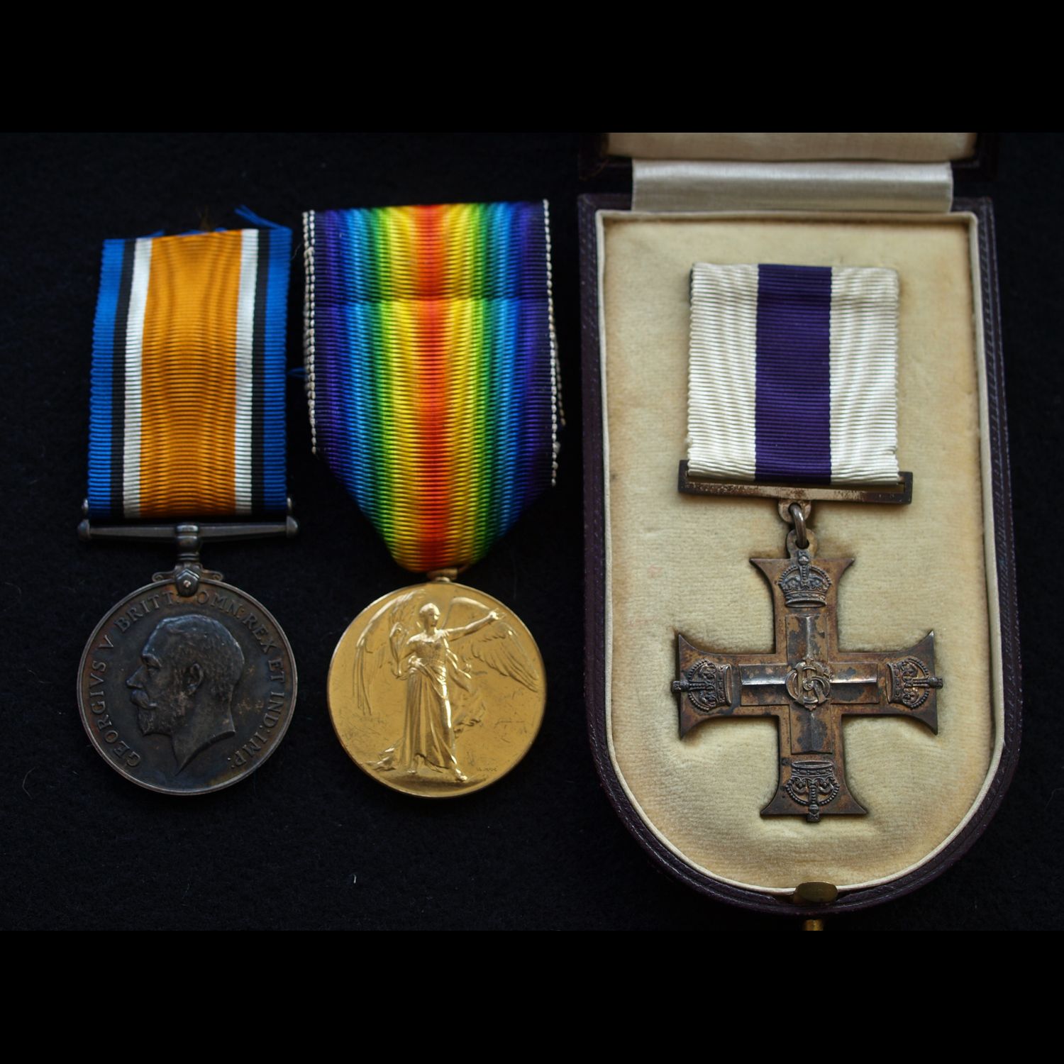 WW1 MC & Pair & case Capt Holloway 10th Grimsby Chums Lincolnshire Regt